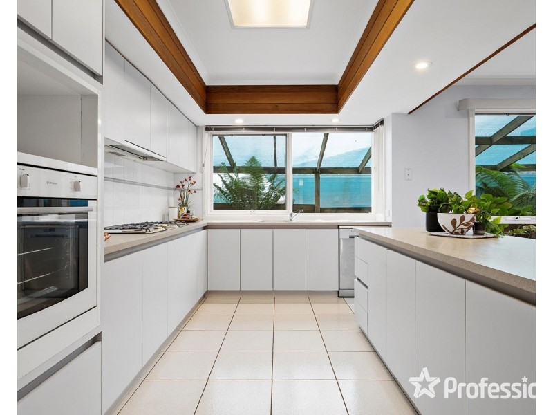 73 Partridge Way, Mooroolbark VIC 3138