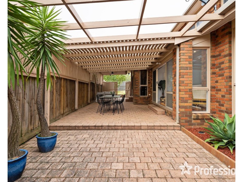 73 Partridge Way, Mooroolbark VIC 3138