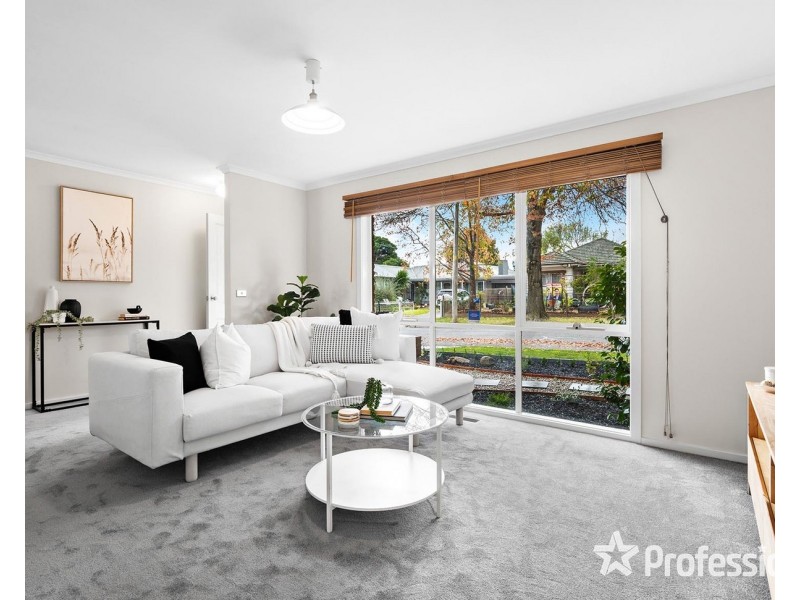 15 Maggs Street, Croydon VIC 3136