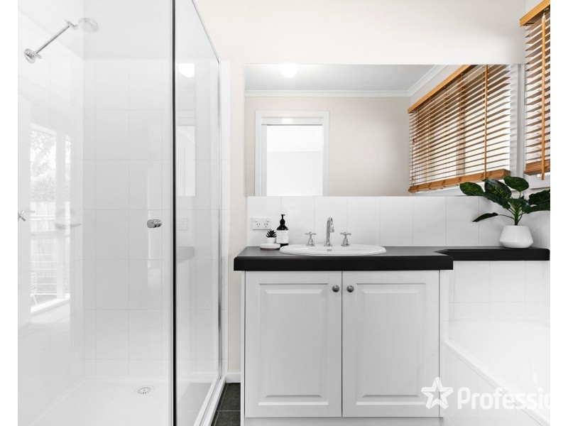 15 Maggs Street, Croydon VIC 3136