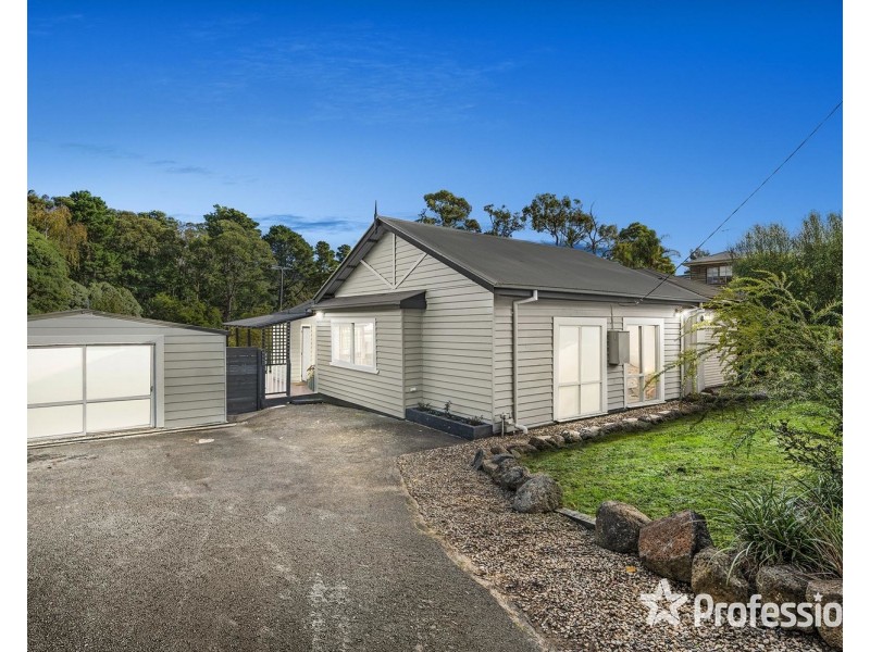 120 Monbulk Road, Mount Evelyn VIC 3796