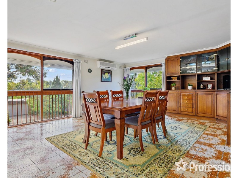 2 Menzies Crescent, Ringwood North VIC 3134