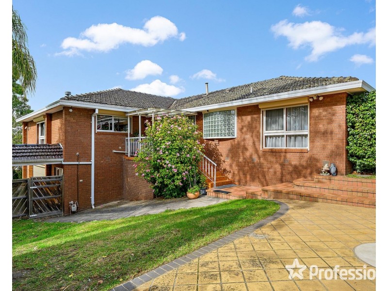2 Menzies Crescent, Ringwood North VIC 3134