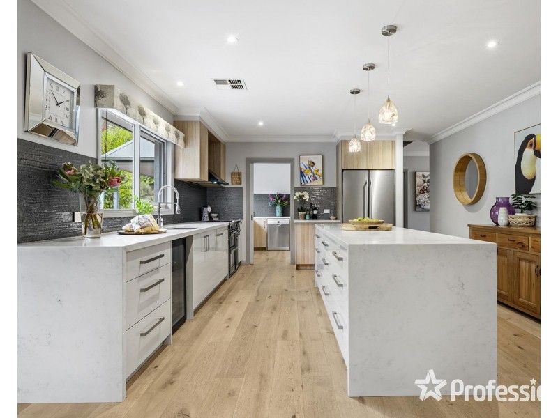 15 Harrison Road, Montrose VIC 3765