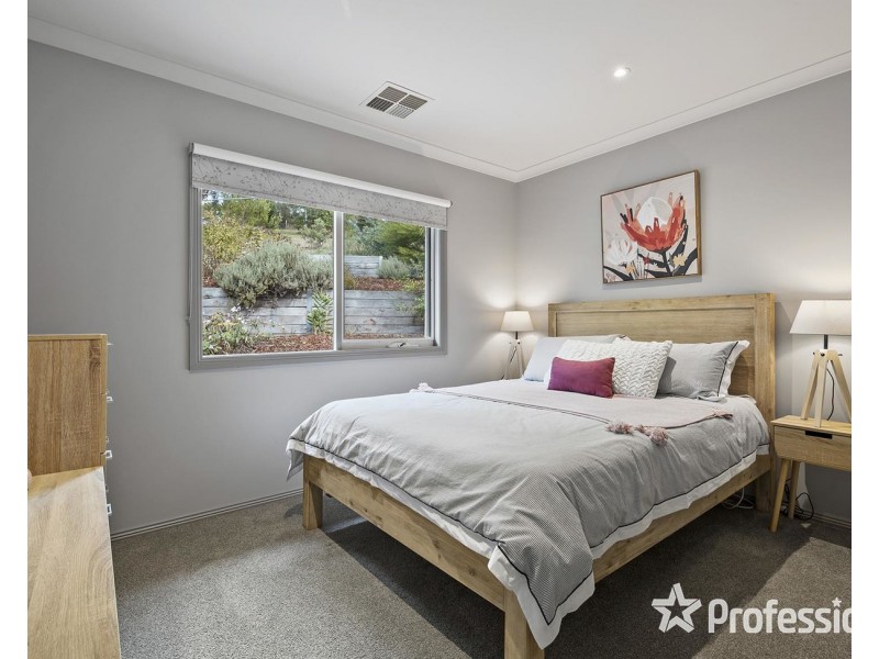 15 Harrison Road, Montrose VIC 3765