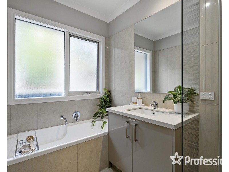 15 Harrison Road, Montrose VIC 3765