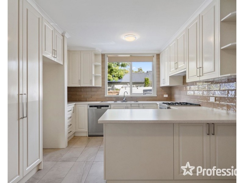 3/82 Mount View Parade, Croydon VIC 3136