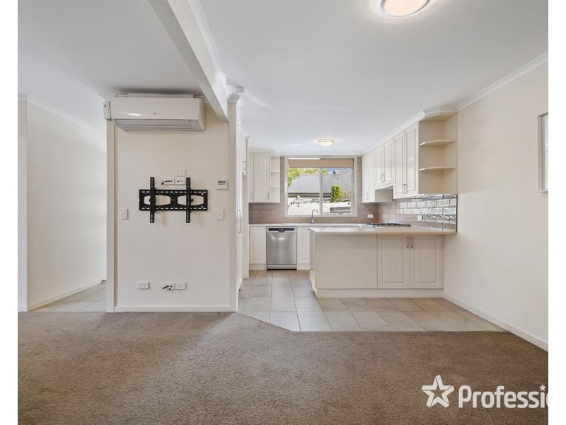 3/82 Mount View Parade, Croydon VIC 3136