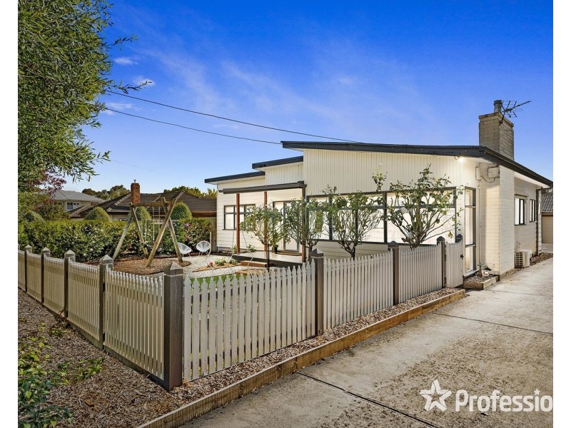 4 Tennyson Avenue, Kilsyth VIC 3137