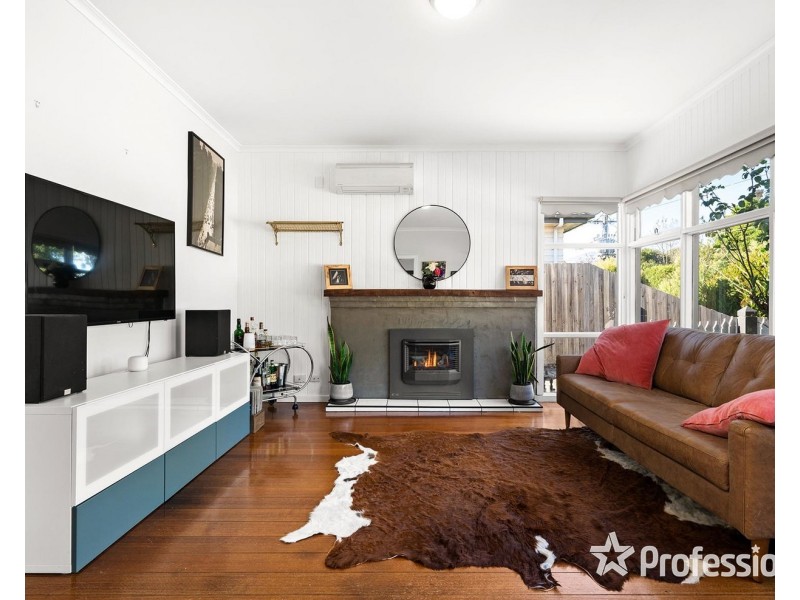 4 Tennyson Avenue, Kilsyth VIC 3137