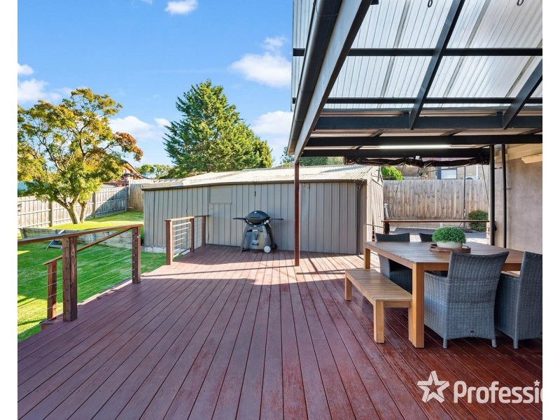 52 Ross Pincott Drive, Mooroolbark VIC 3138