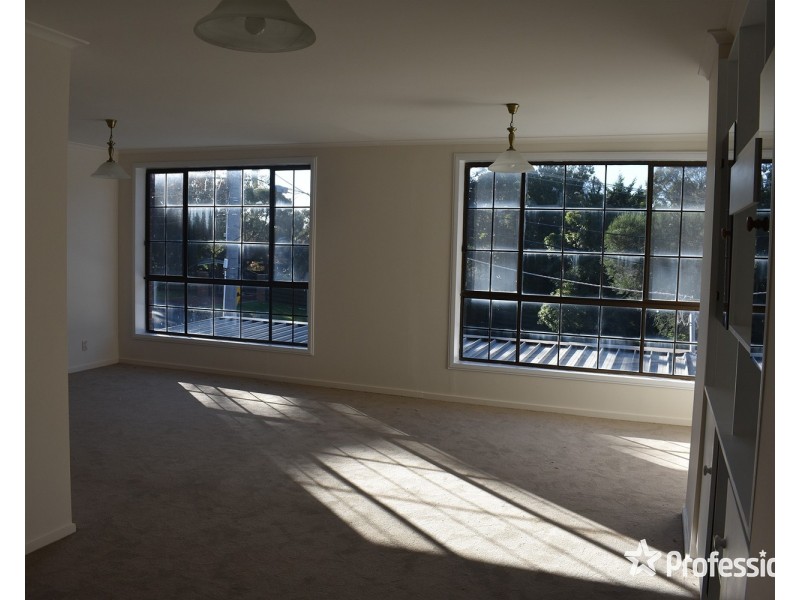 13 Colman Road, Warranwood VIC 3134