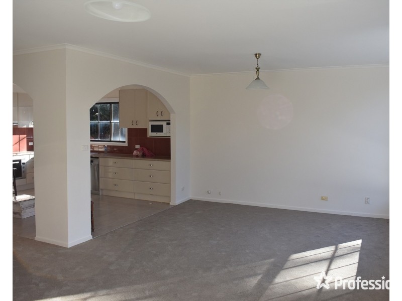 13 Colman Road, Warranwood VIC 3134
