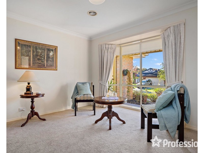 13 Clinton Lane, Chirnside Park VIC 3116