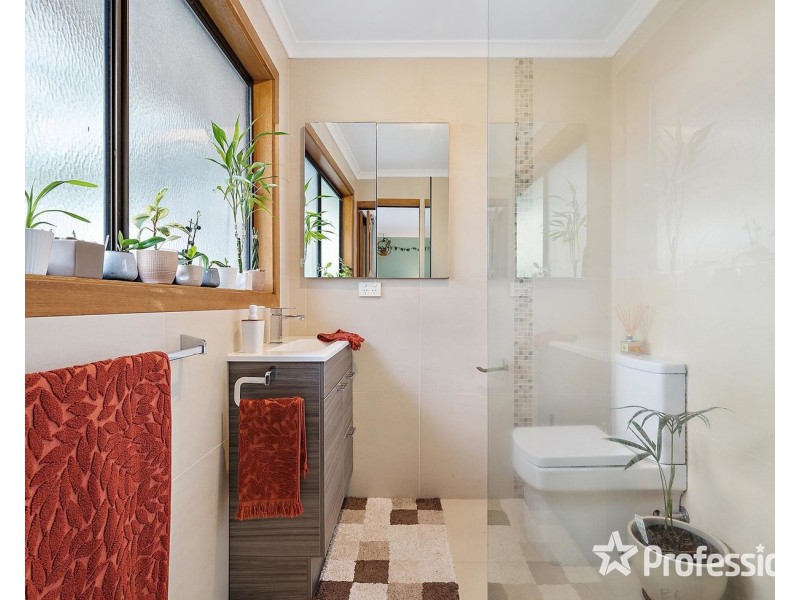 35 Binbrook Drive, Croydon VIC 3136