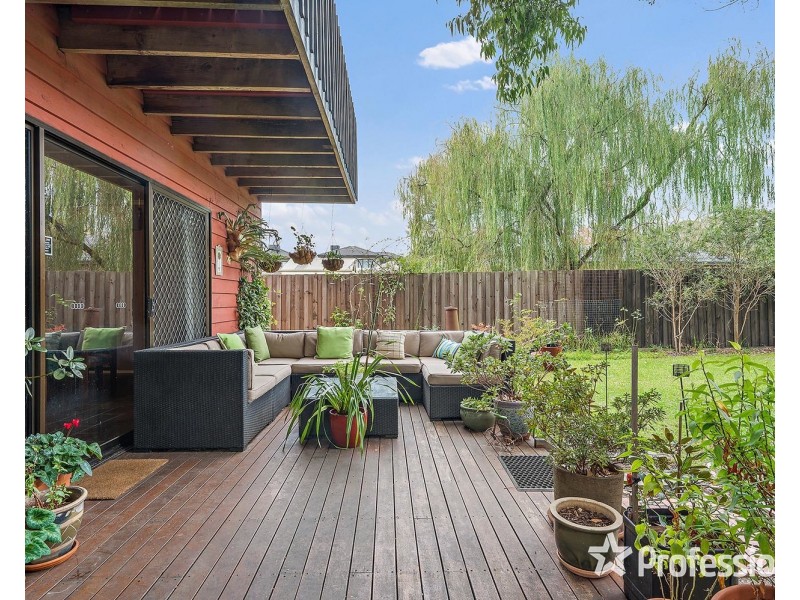35 Binbrook Drive, Croydon VIC 3136
