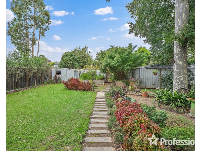 35 Binbrook Drive, Croydon VIC 3136