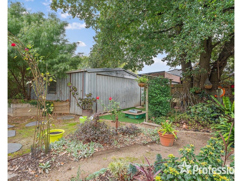 35 Binbrook Drive, Croydon VIC 3136
