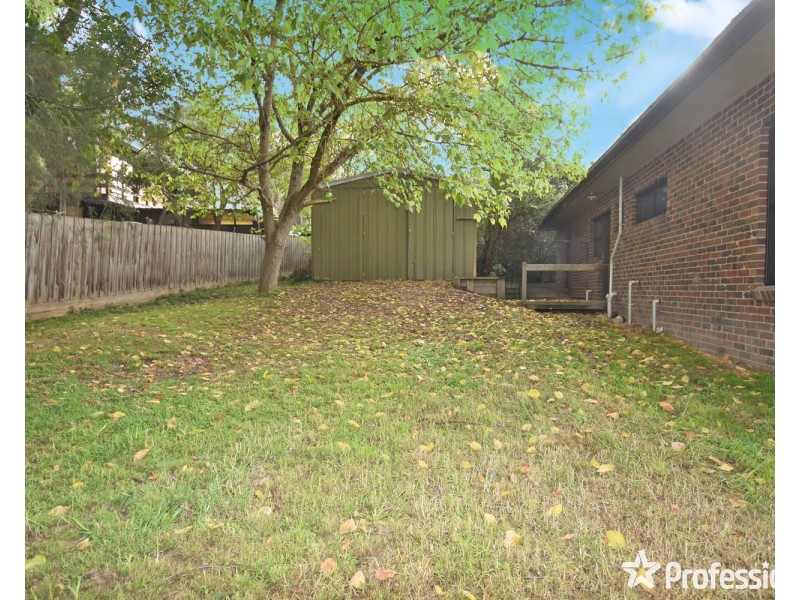 10 Acorn Grove, Mooroolbark VIC 3138