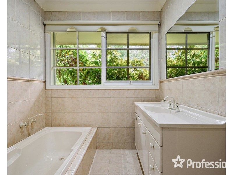 28 Edinburgh Road, Lilydale VIC 3140