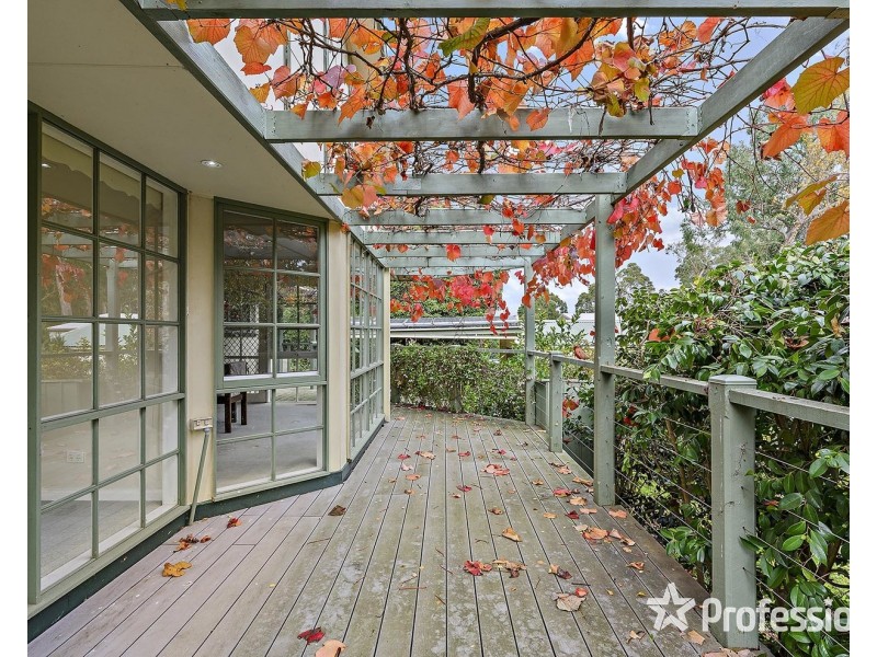 28 Edinburgh Road, Lilydale VIC 3140