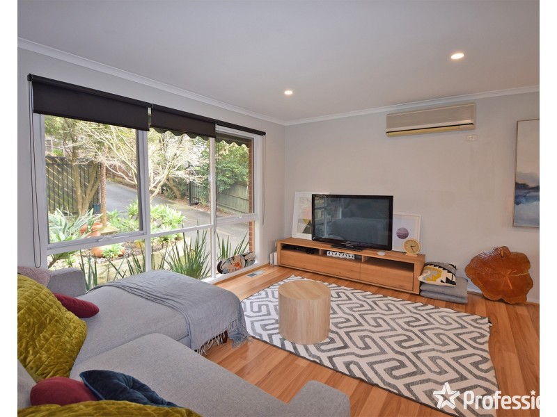 2/22 Felix Grove, Mooroolbark VIC 3138