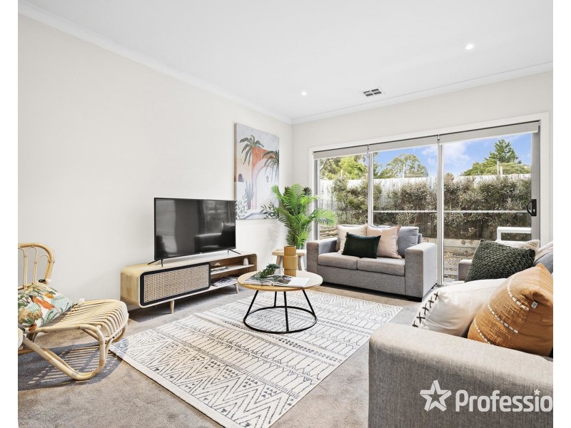 77a Mount View Parade, Croydon VIC 3136