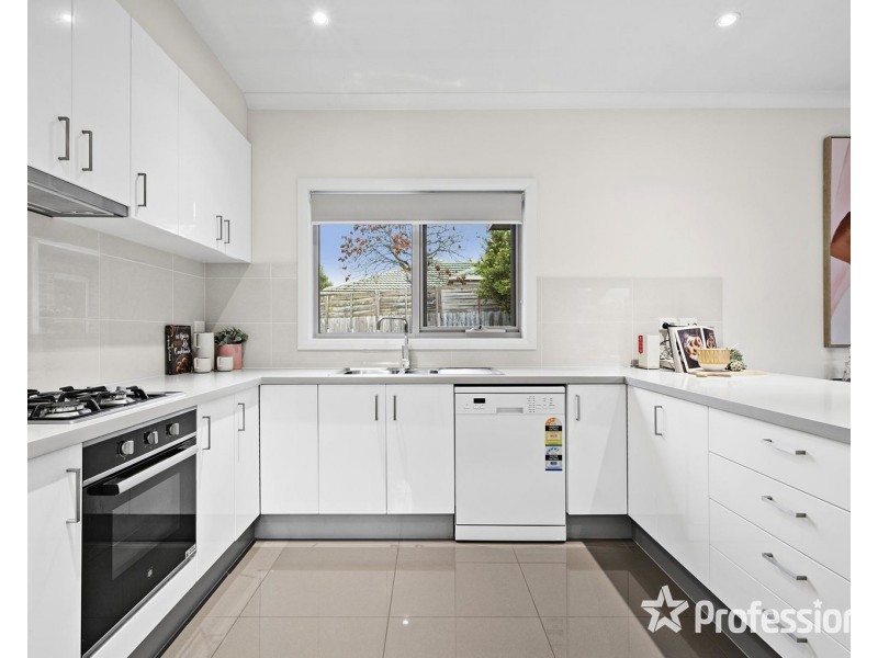 77a Mount View Parade, Croydon VIC 3136