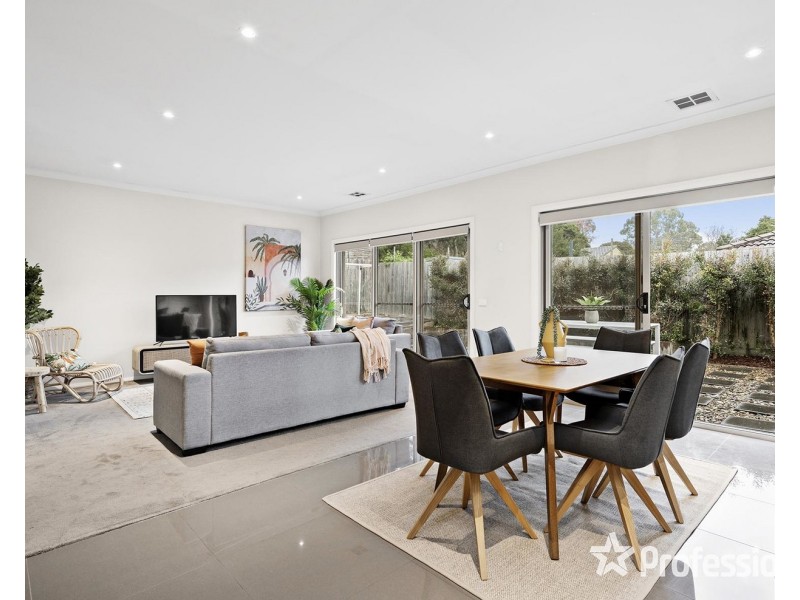 77a Mount View Parade, Croydon VIC 3136