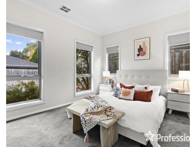 77a Mount View Parade, Croydon VIC 3136