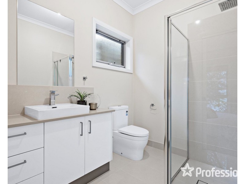 77a Mount View Parade, Croydon VIC 3136