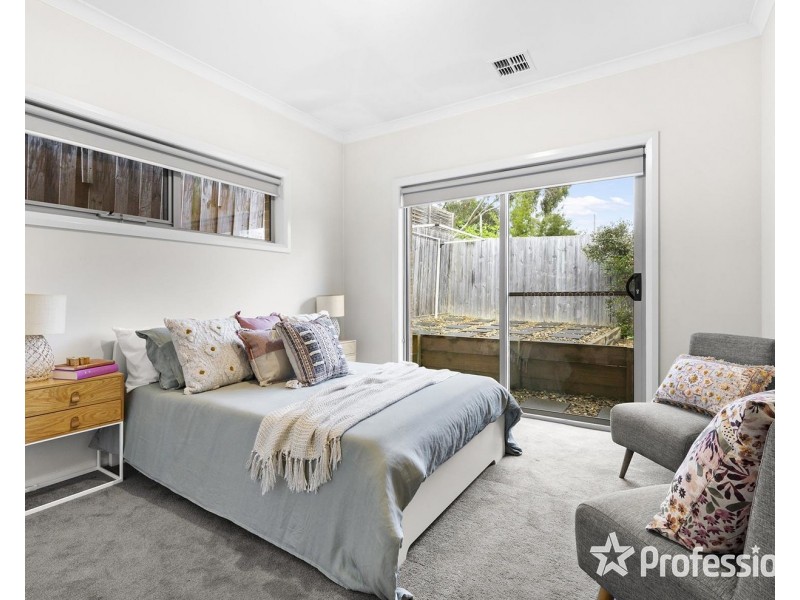 77a Mount View Parade, Croydon VIC 3136