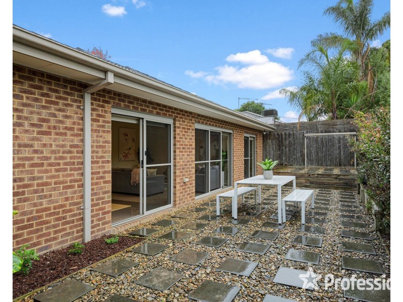 77a Mount View Parade, Croydon VIC 3136