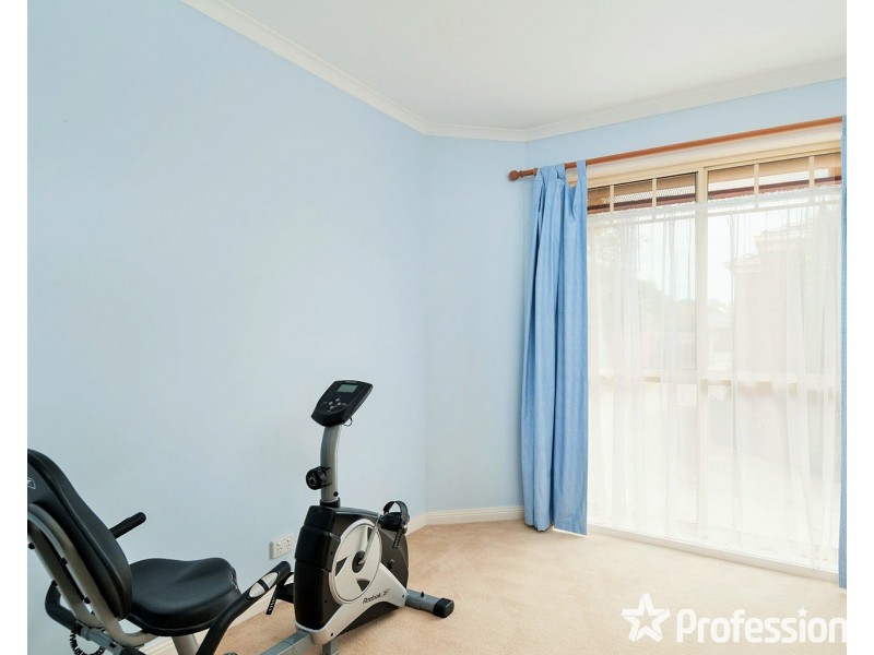 3/21 Luscombe Court, Kilsyth VIC 3137