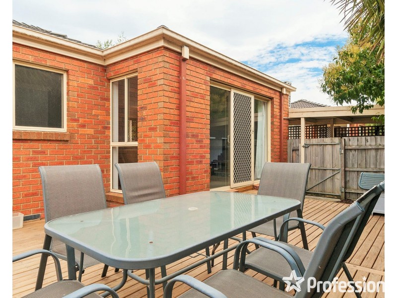 3/21 Luscombe Court, Kilsyth VIC 3137