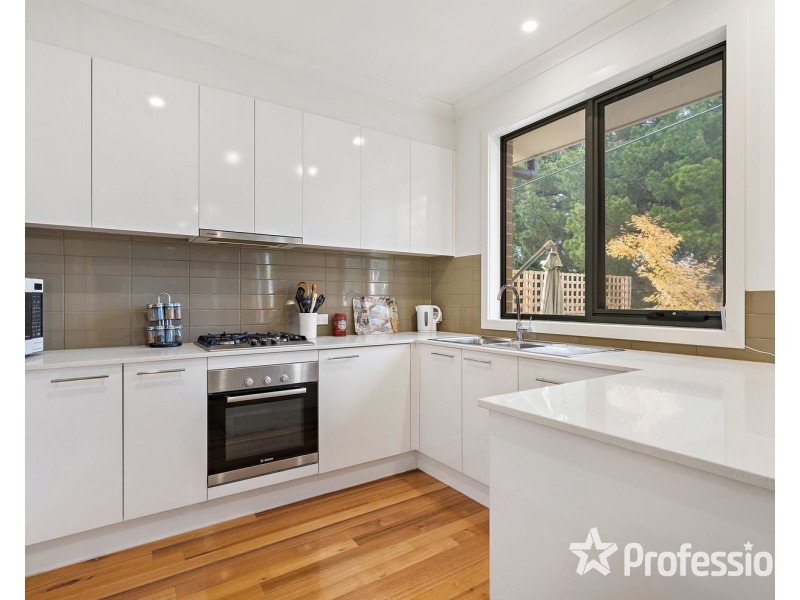 1 Skye Close, Kilsyth VIC 3137