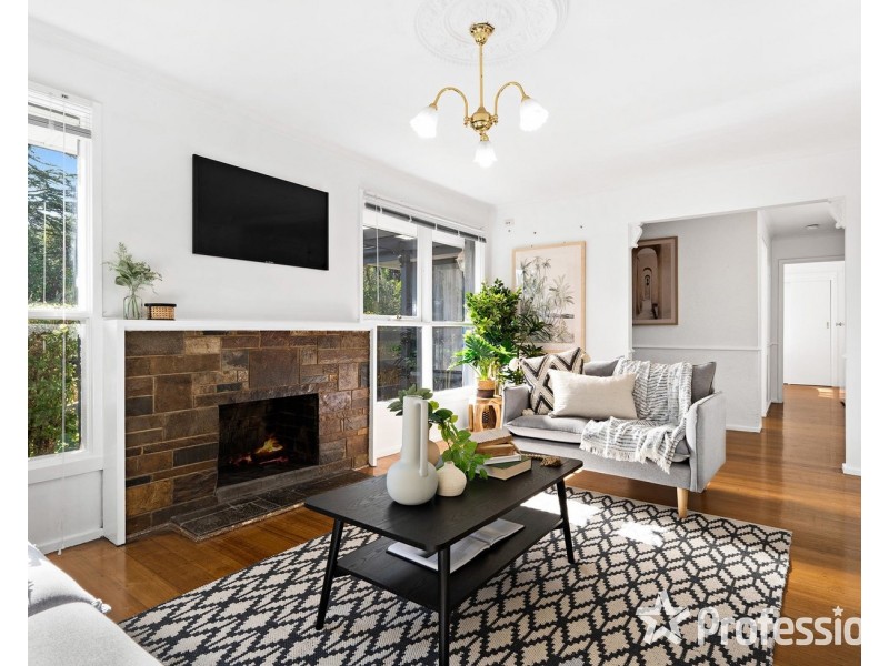 24 Taylor Road, Mooroolbark VIC 3138