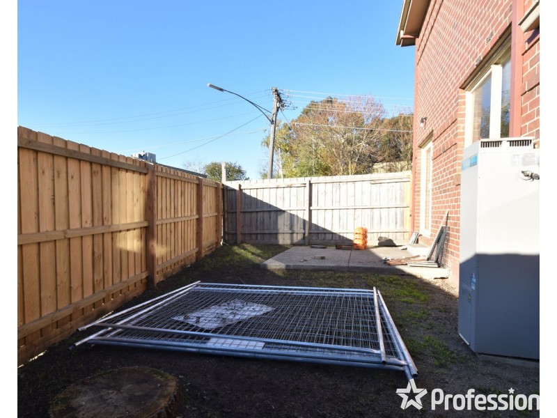 3/2-4 Station Street, Mooroolbark VIC 3138
