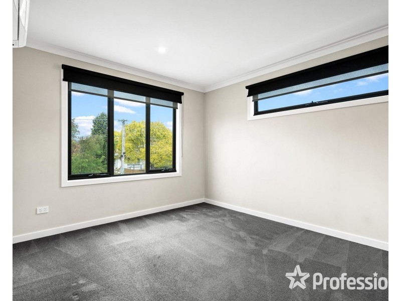 1 Brennan Close, Mooroolbark VIC 3138