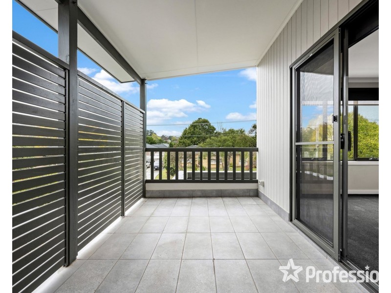 1 Brennan Close, Mooroolbark VIC 3138