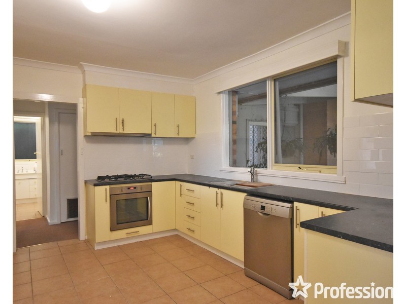 1/3 Wickham Road, Croydon VIC 3136