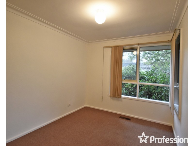 1/3 Wickham Road, Croydon VIC 3136