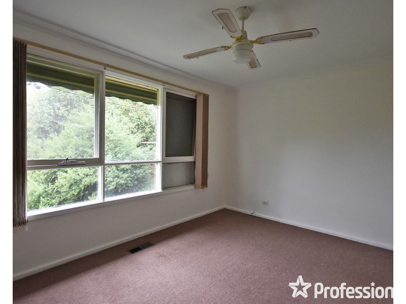 1/3 Wickham Road, Croydon VIC 3136