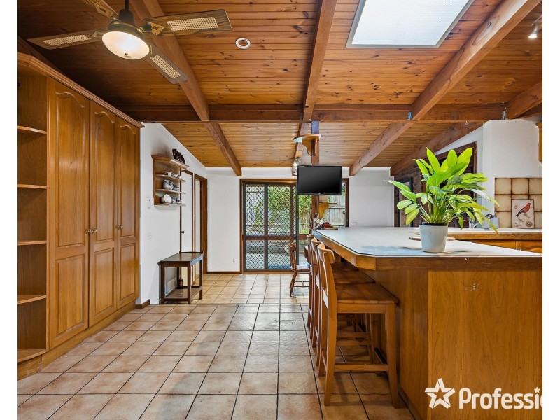 242 Sheffield Road, Montrose VIC 3765