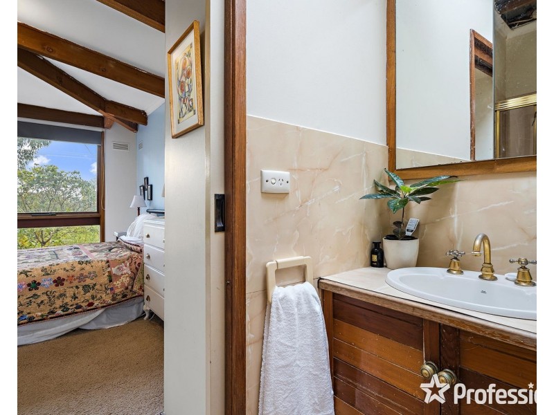 242 Sheffield Road, Montrose VIC 3765