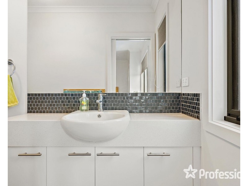 22 Primary Street, Mooroolbark VIC 3138