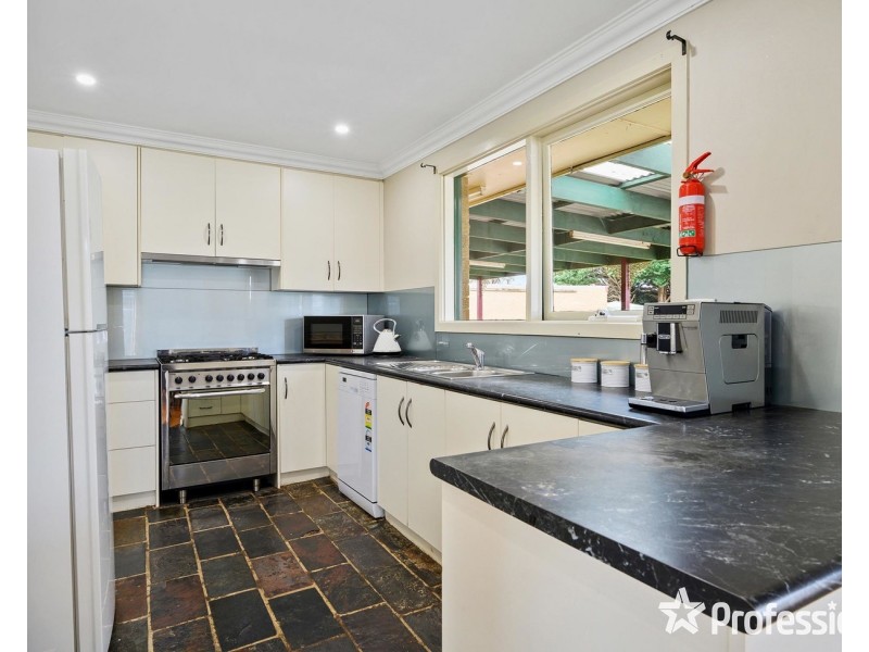 29 Mirang Avenue, Croydon VIC 3136
