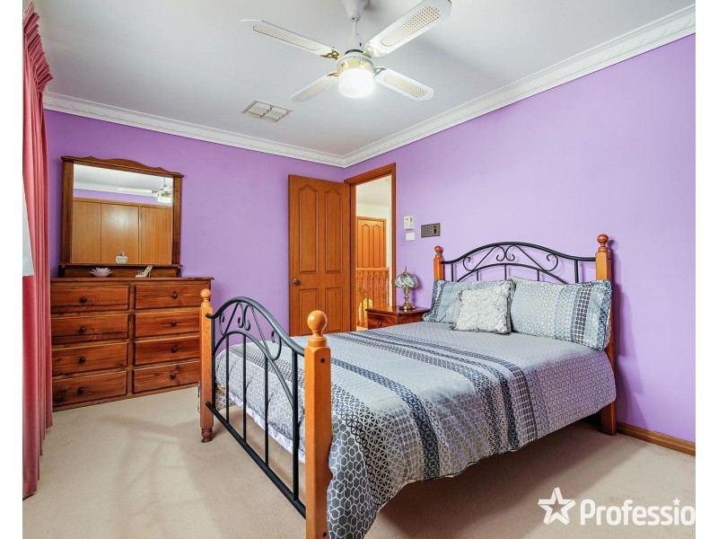 5 Batterbee Drive, Mooroolbark VIC 3138