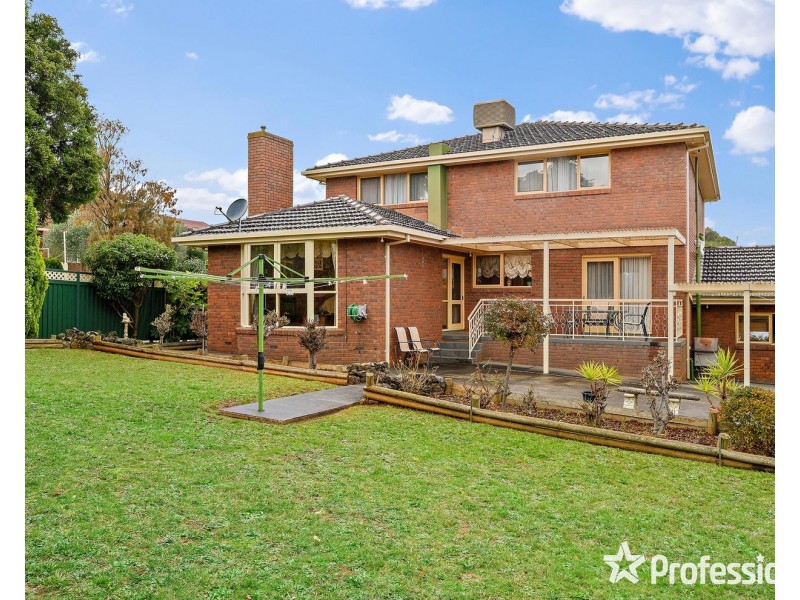 5 Batterbee Drive, Mooroolbark VIC 3138