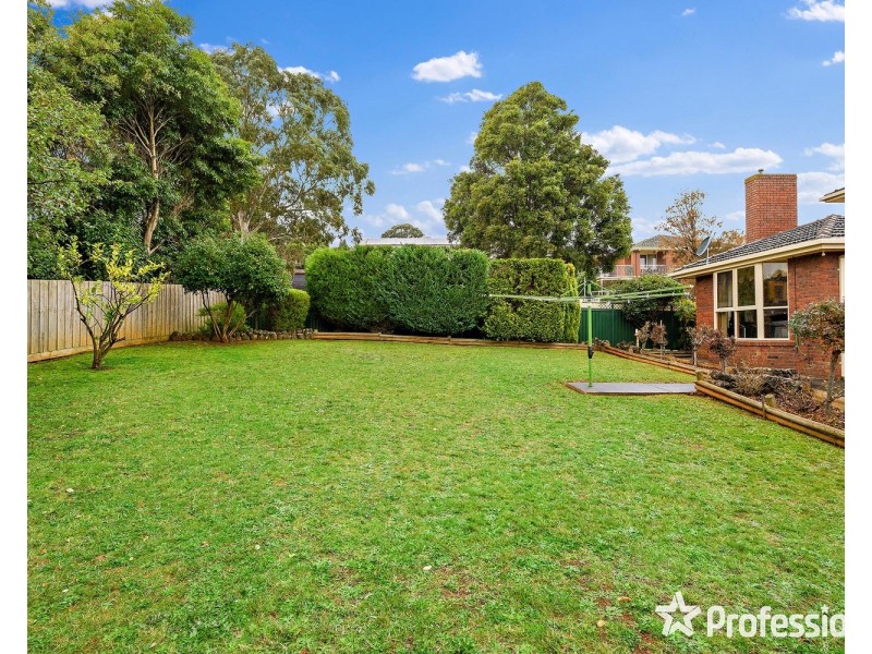 5 Batterbee Drive, Mooroolbark VIC 3138